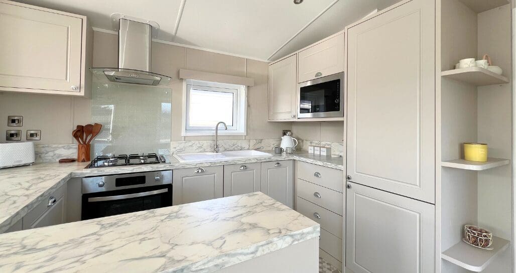 Carabuild Lakehouse Lodge