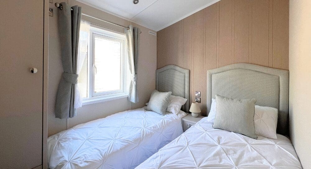 Carnaby Lakehouse Lodge