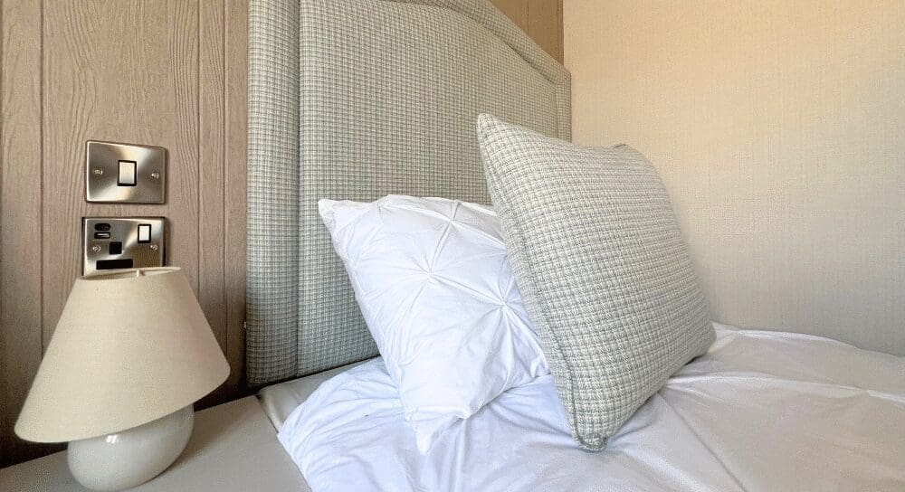 Carnaby Lakehouse Lodge