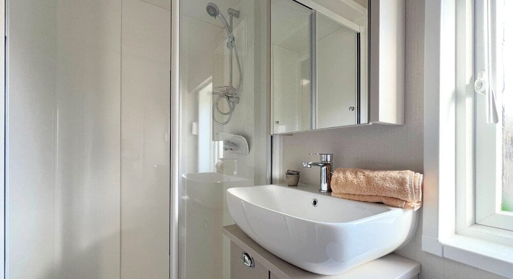 Carnaby Lakehouse Lodge