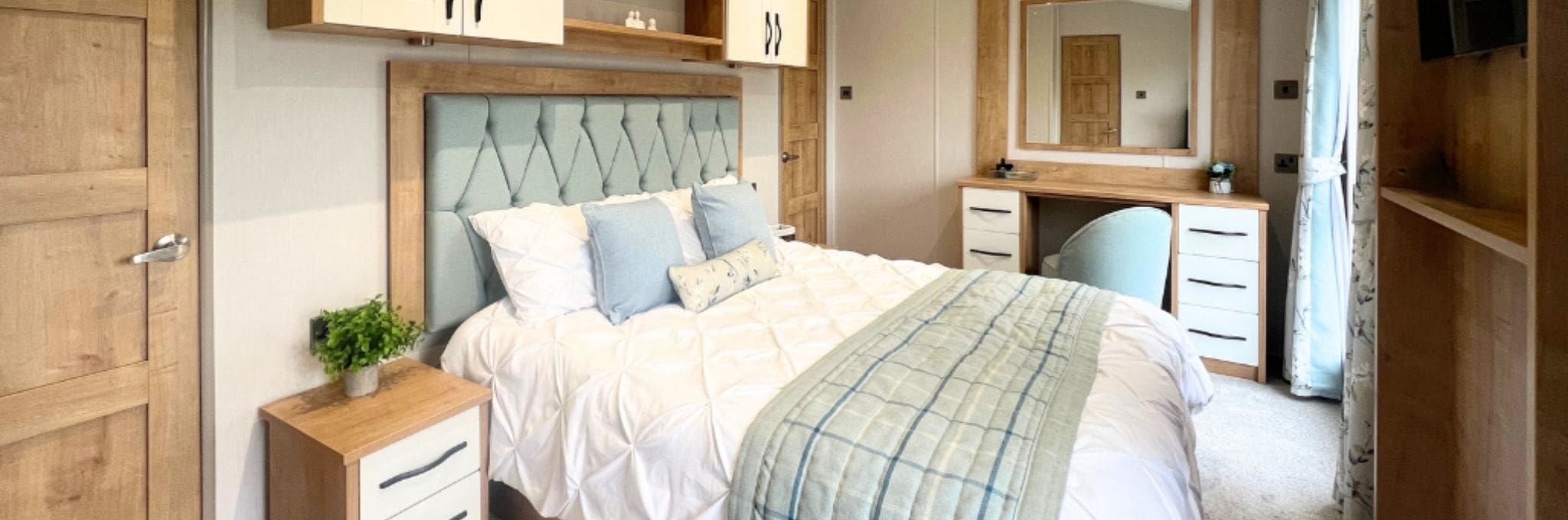 willerby dorchester bedroom